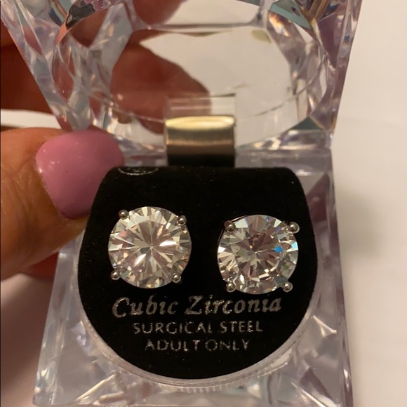 ❤️VALENTINES Day💋 ❤SALE❤️Australian CZ studs:❤️ - Picture 4 of 9